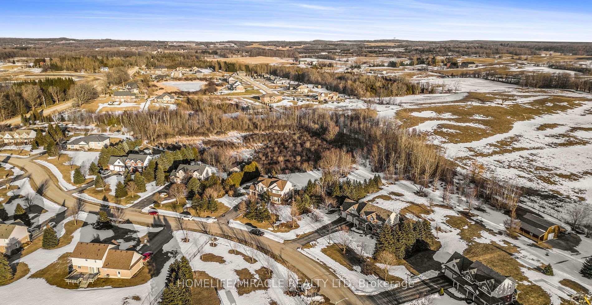 Photo 35 of 22 Devonleigh Drive, Amaranth, Rural Amaranth — HOMEH