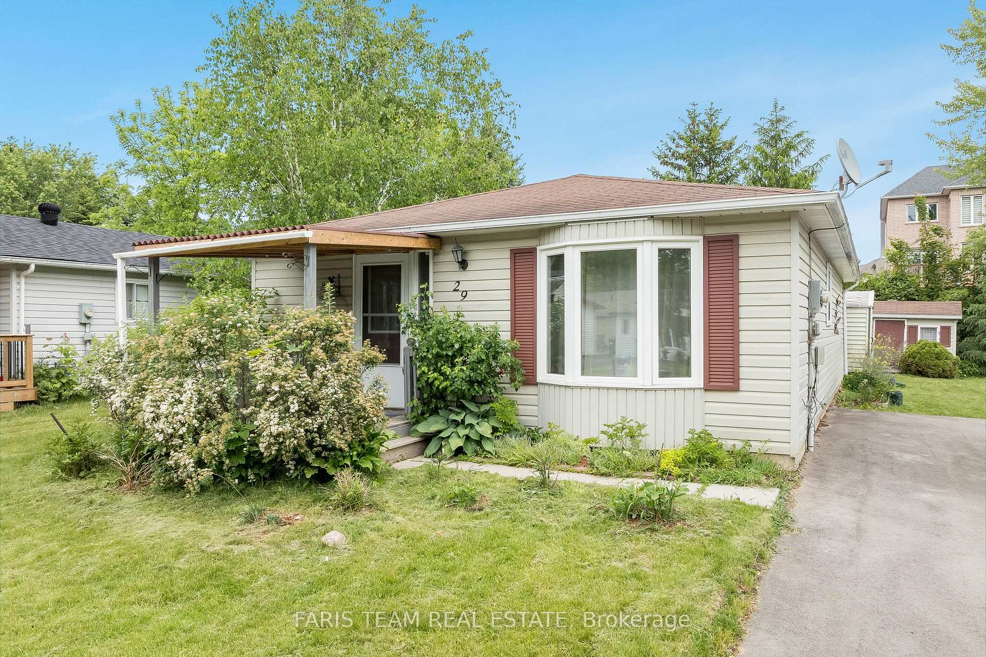 Photo 1 of 29 Royal Oak Drive, Innisfil, Cookstown — HOMEH