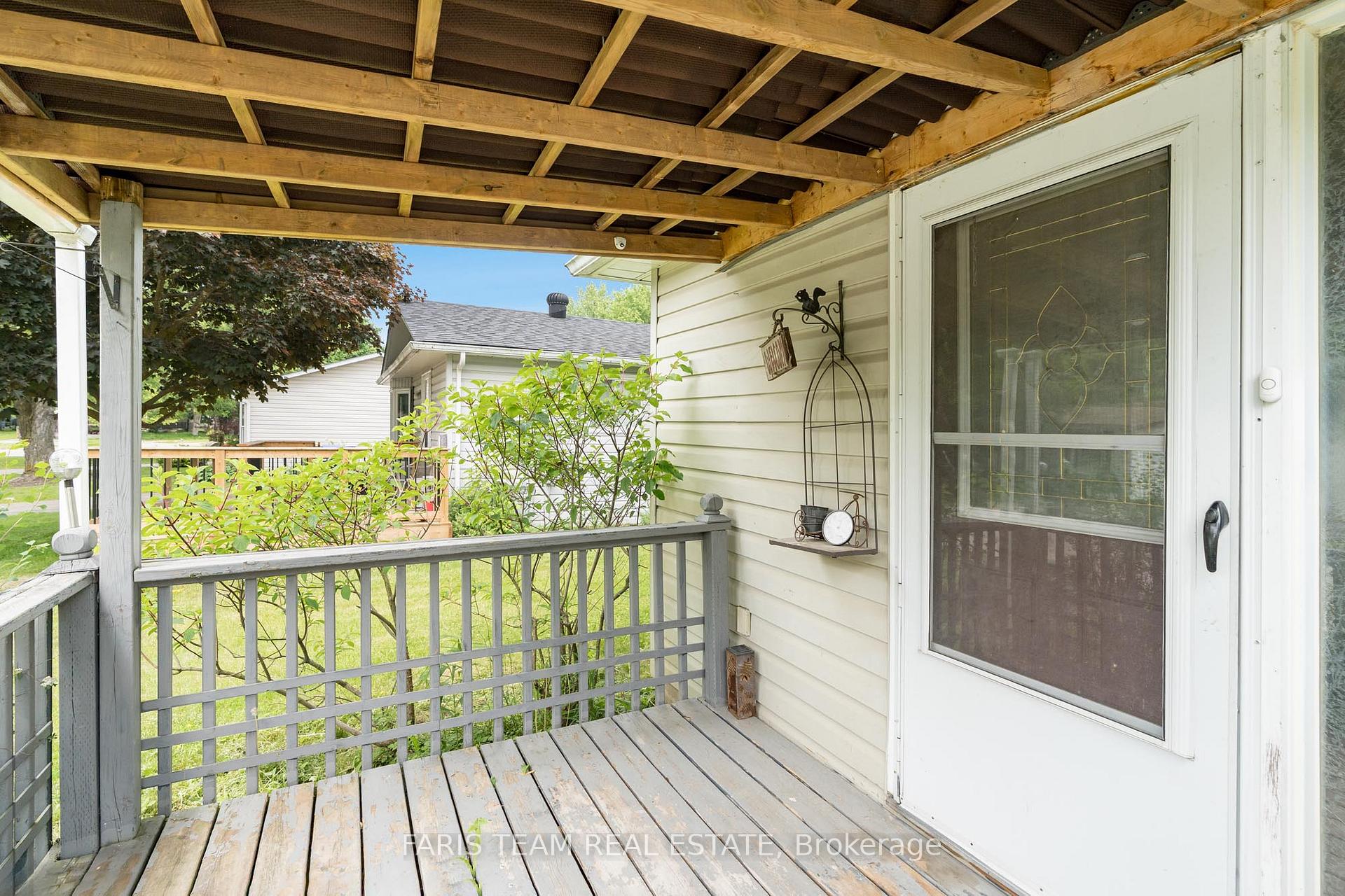 Photo 2 of 29 Royal Oak Drive, Innisfil, Cookstown — HOMEH