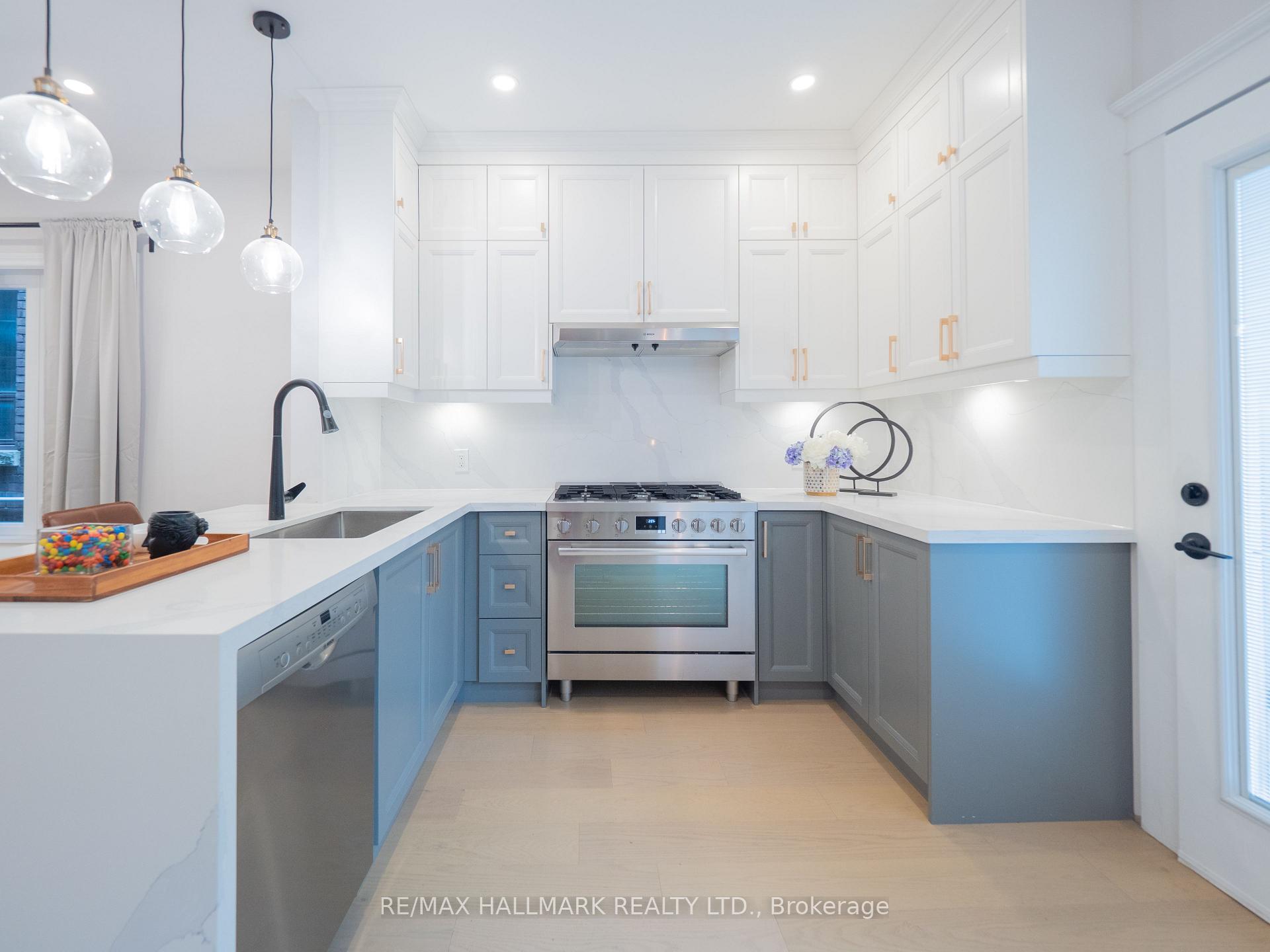 Photo 14 of 18 Millbrook Crescent, Toronto, North Riverdale — HOMEH