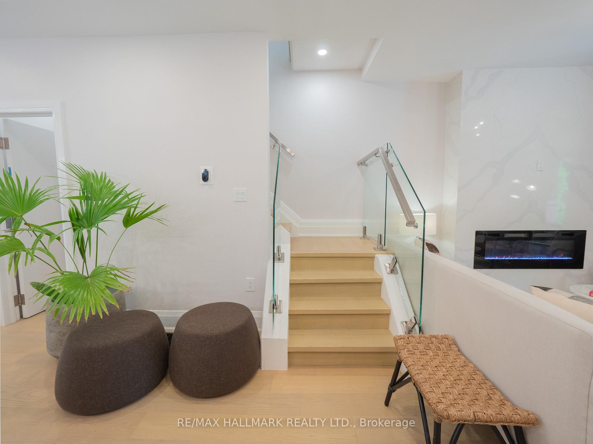 Photo 24 of 18 Millbrook Crescent, Toronto, North Riverdale — HOMEH