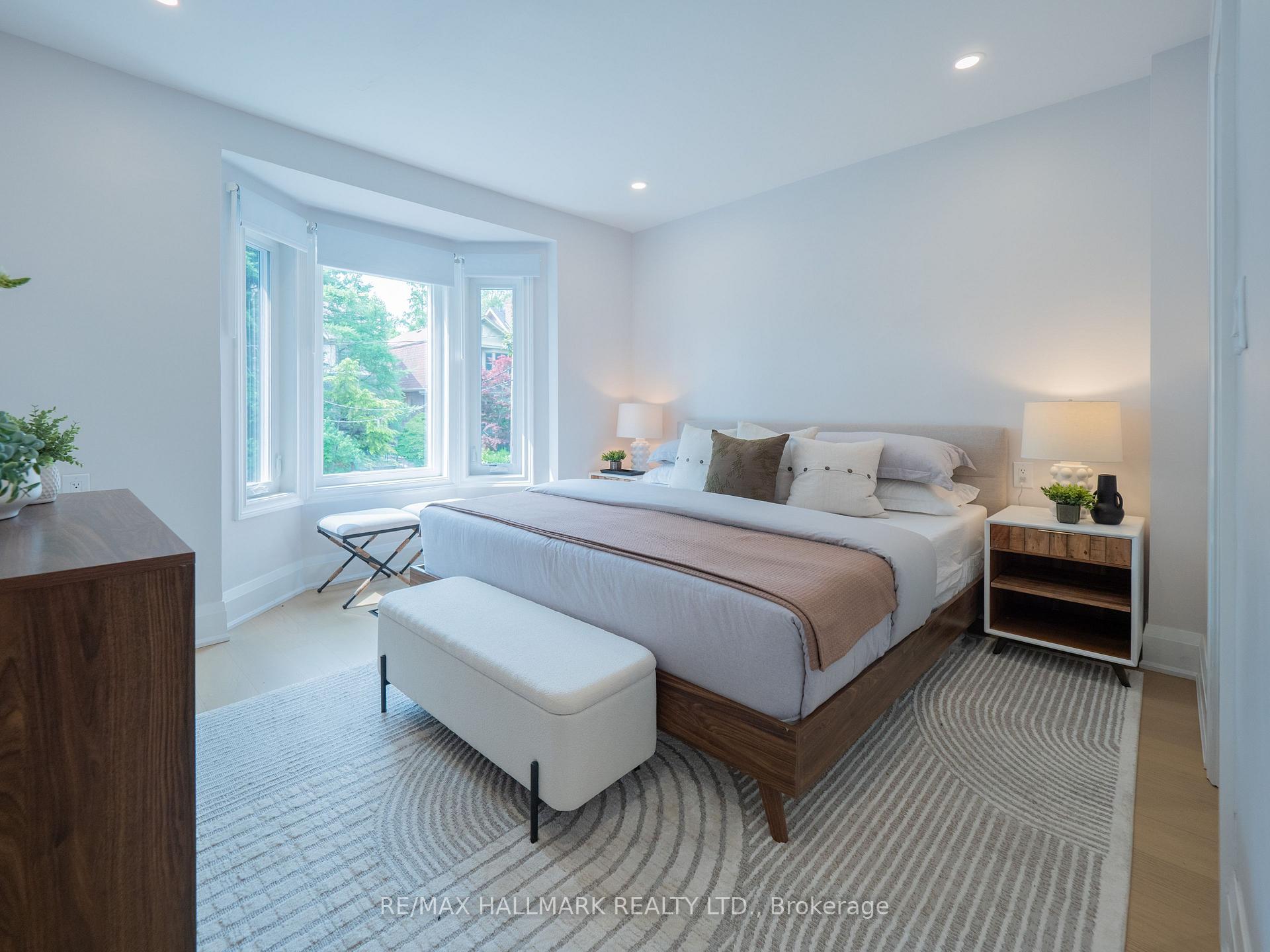 Photo 20 of 18 Millbrook Crescent, Toronto, North Riverdale — HOMEH