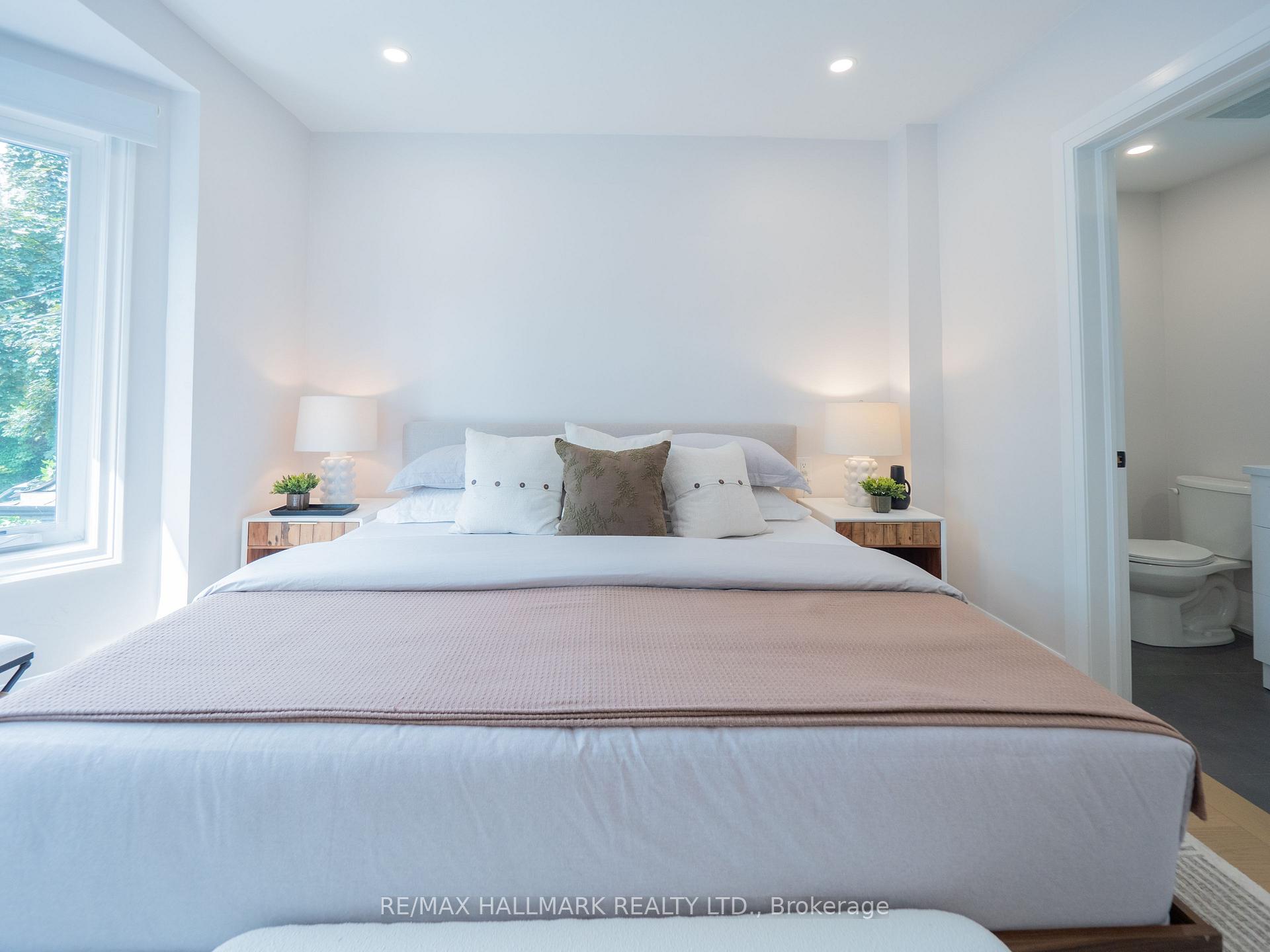 Photo 23 of 18 Millbrook Crescent, Toronto, North Riverdale — HOMEH