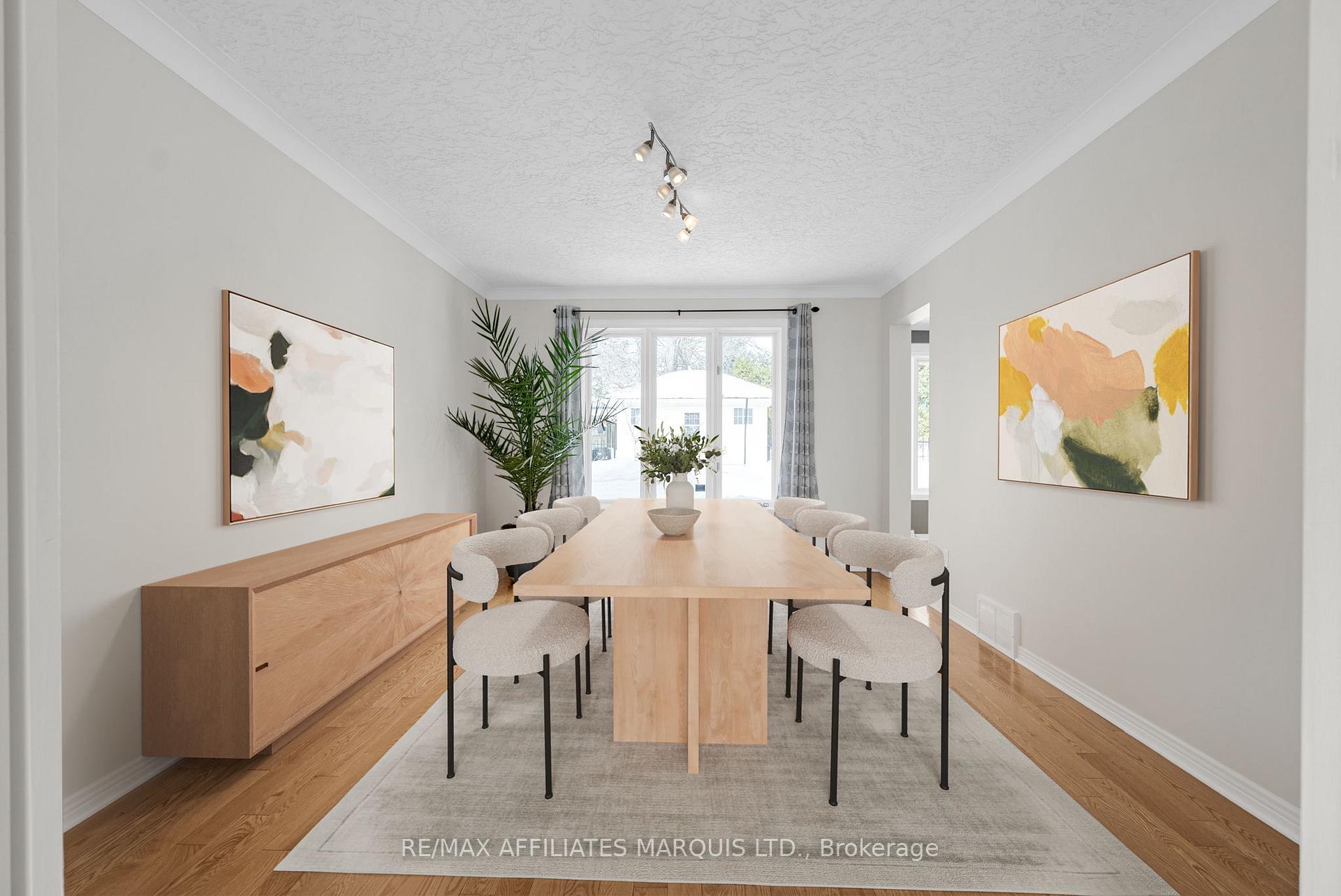 Photo 3 of 831 Chelsea Crescent, Cornwall — HOMEH