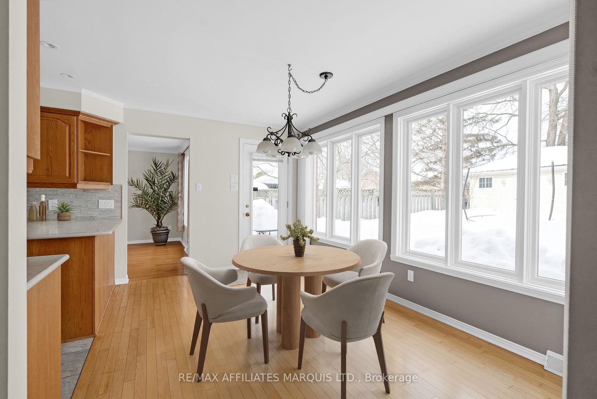 Photo 7 of 831 Chelsea Crescent, Cornwall — HOMEH