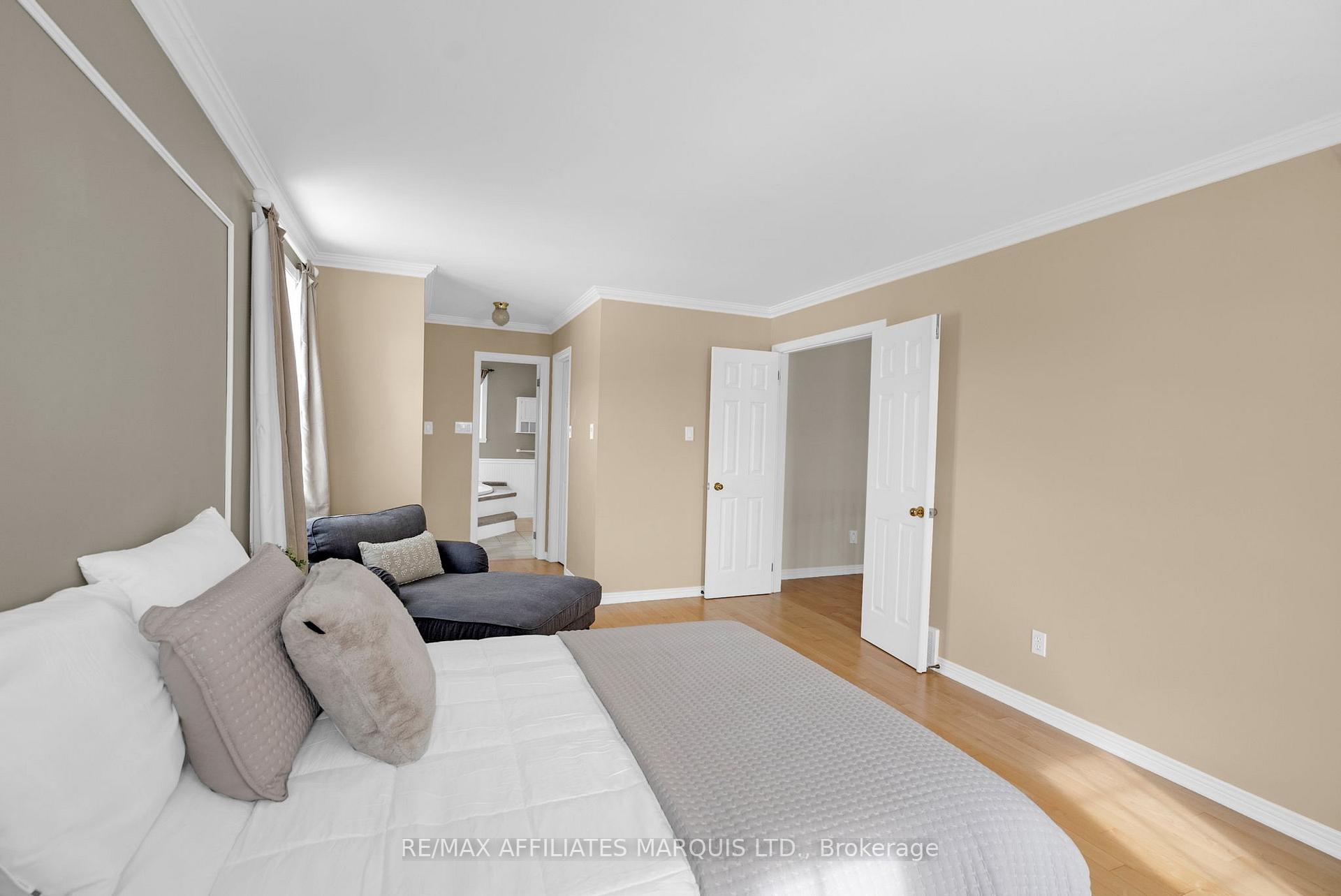 Photo 15 of 831 Chelsea Crescent, Cornwall — HOMEH