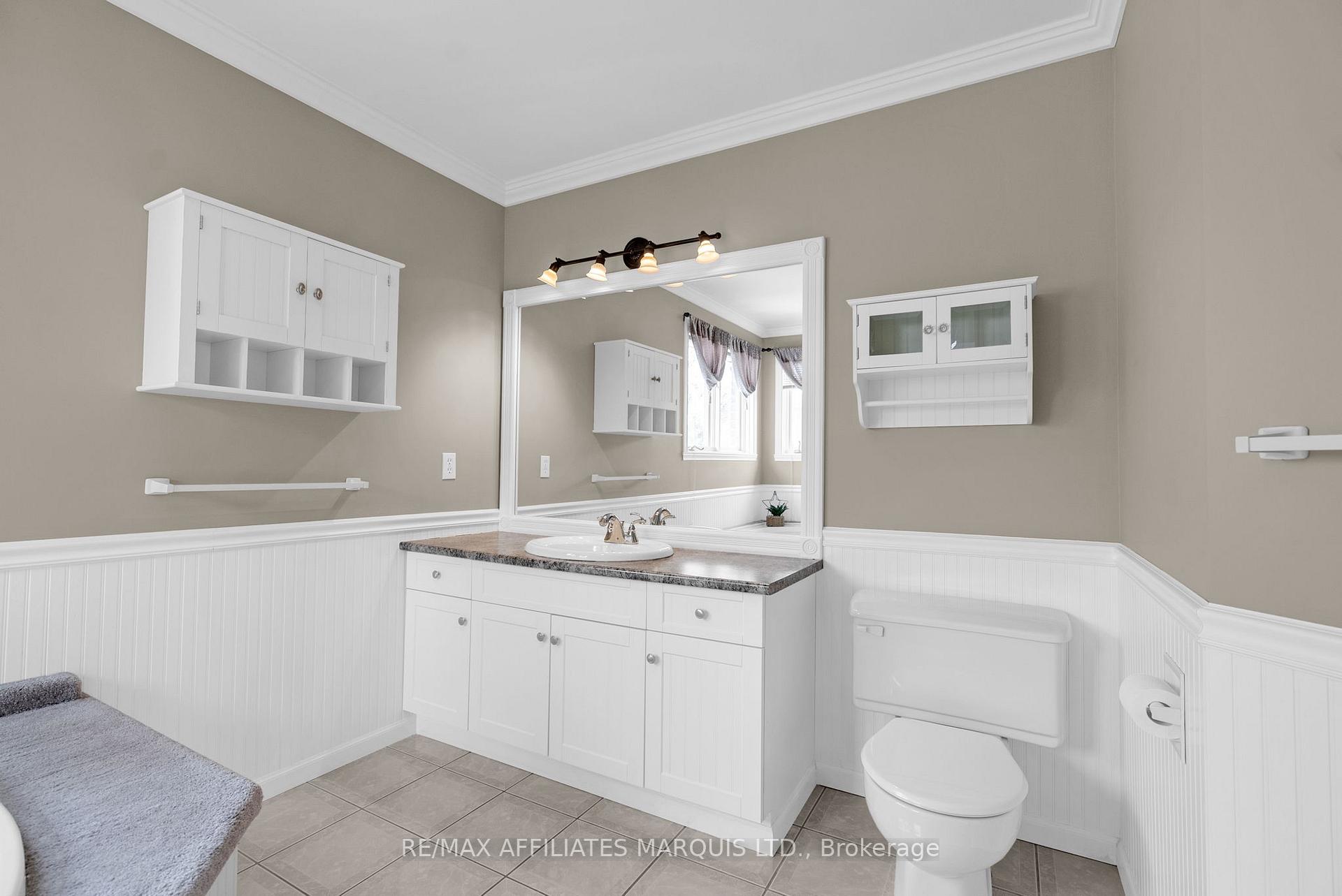 Photo 18 of 831 Chelsea Crescent, Cornwall — HOMEH