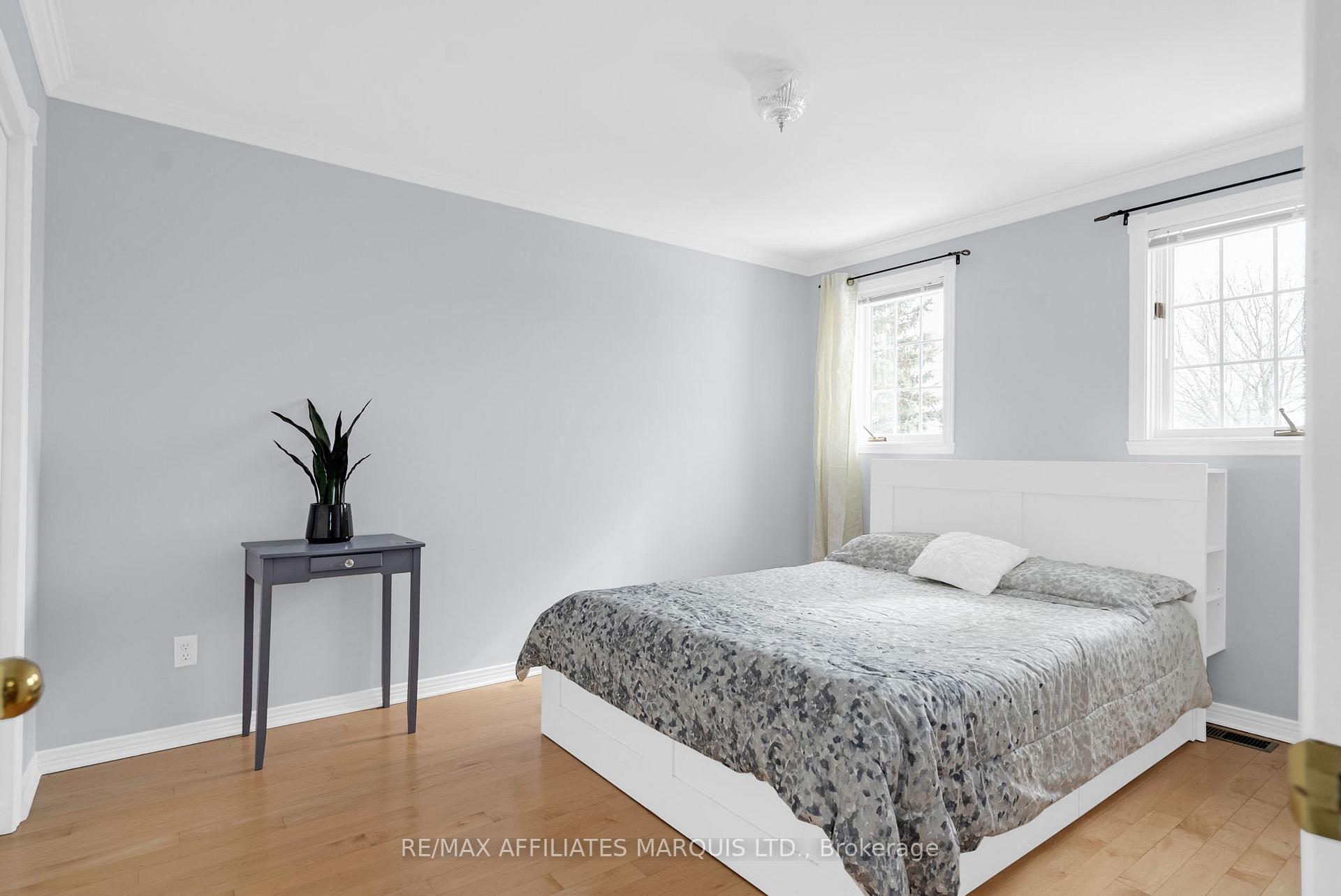 Photo 22 of 831 Chelsea Crescent, Cornwall — HOMEH