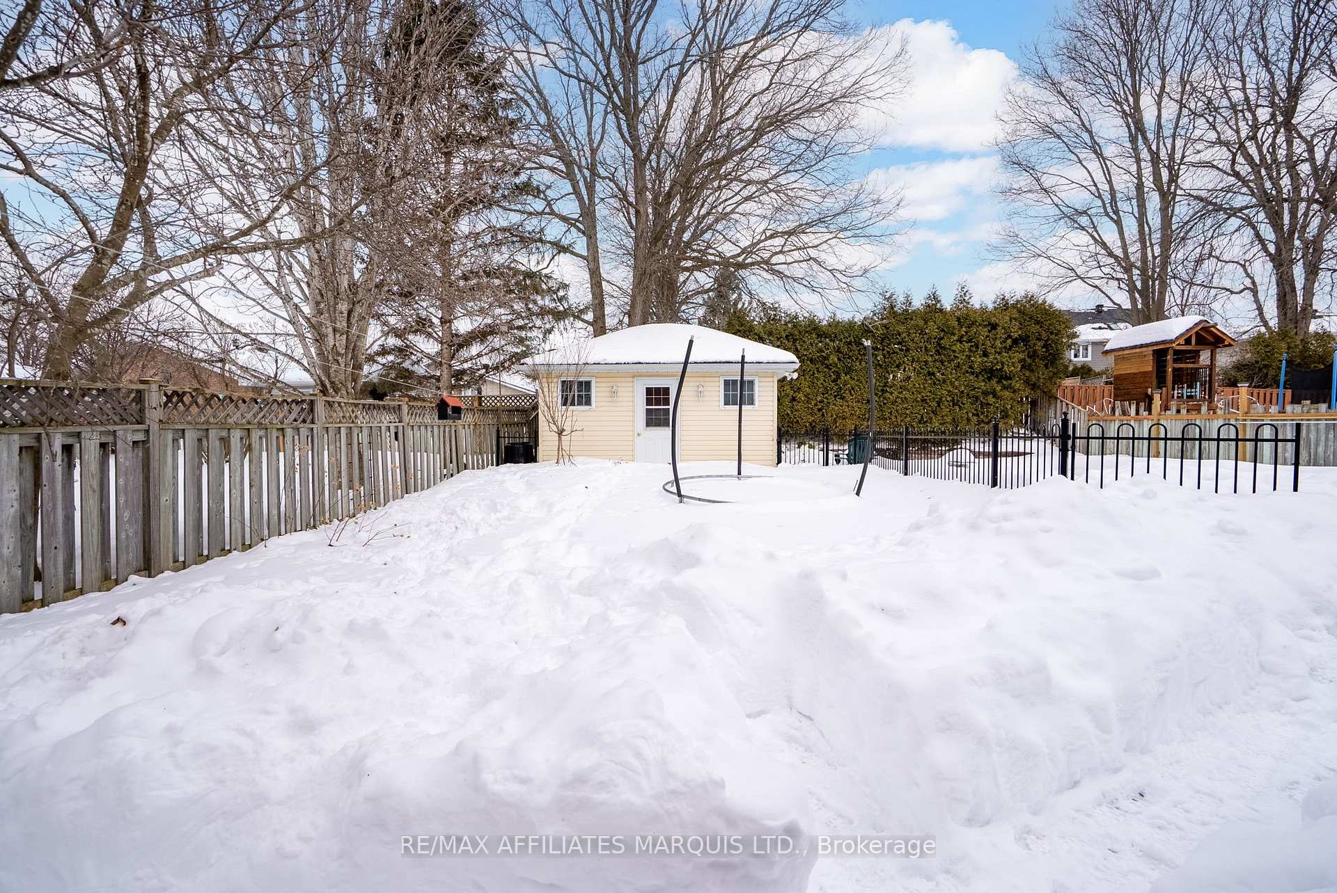 Photo 36 of 831 Chelsea Crescent, Cornwall — HOMEH