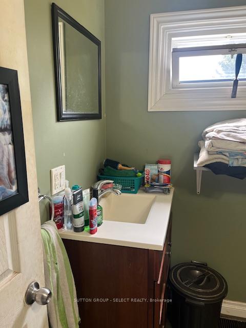Photo 9 of 16781 Wyton Drive, Thames Centre, Thorndale — HOMEH