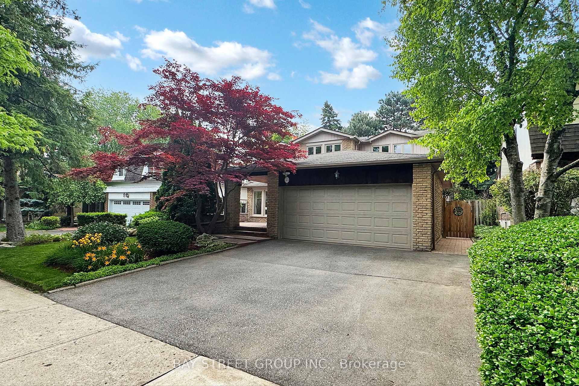 Photo 9 of 33 Roman Road, Markham, German Mills — HOMEH