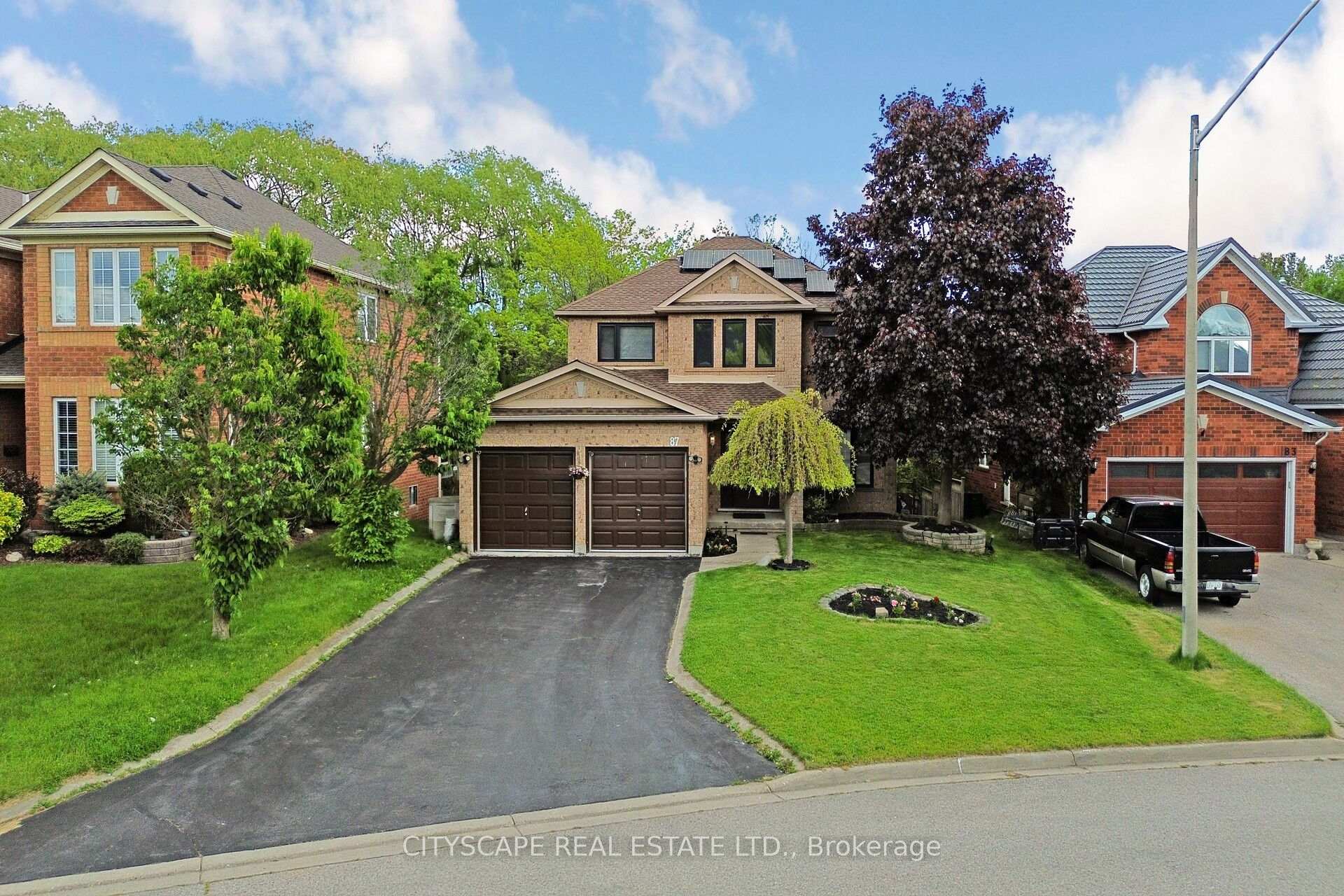 Front of 87 Spooner Crescent