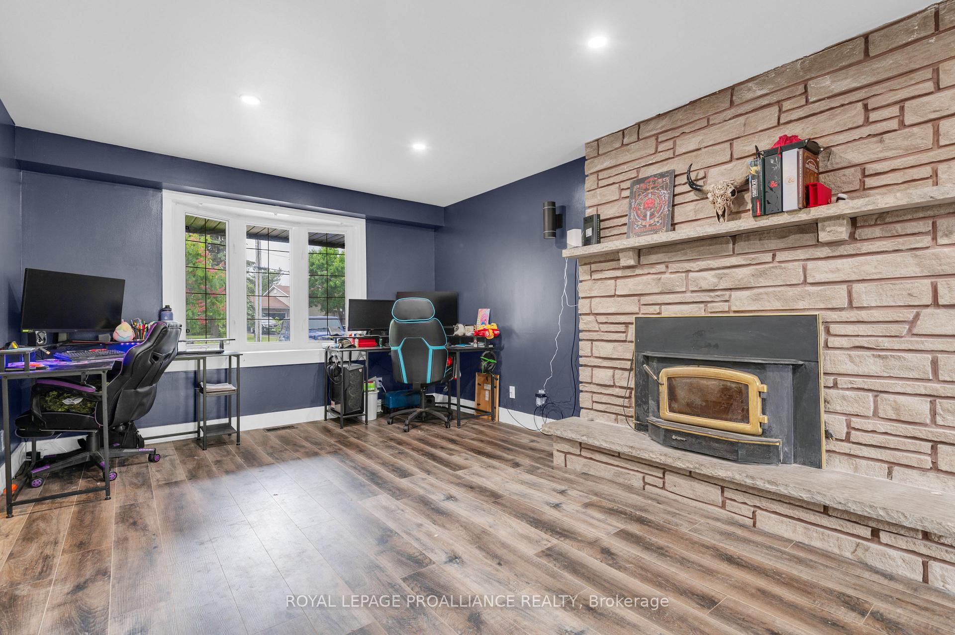 Photo 33 of 22 Wickens Street, Quinte West, Sidney Ward — HOMEH