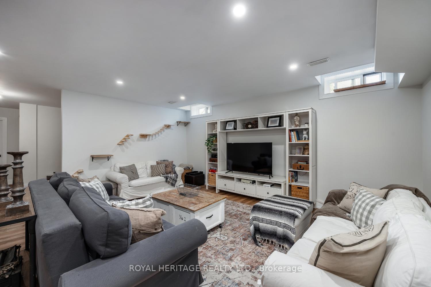 Photo 28 of 99 Second Avenue, Uxbridge — HOMEH