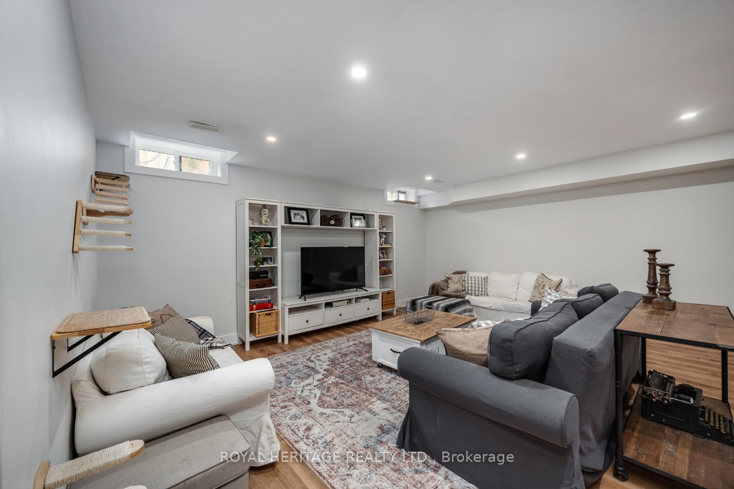 Photo 44 of 99 Second Avenue, Uxbridge — HOMEH
