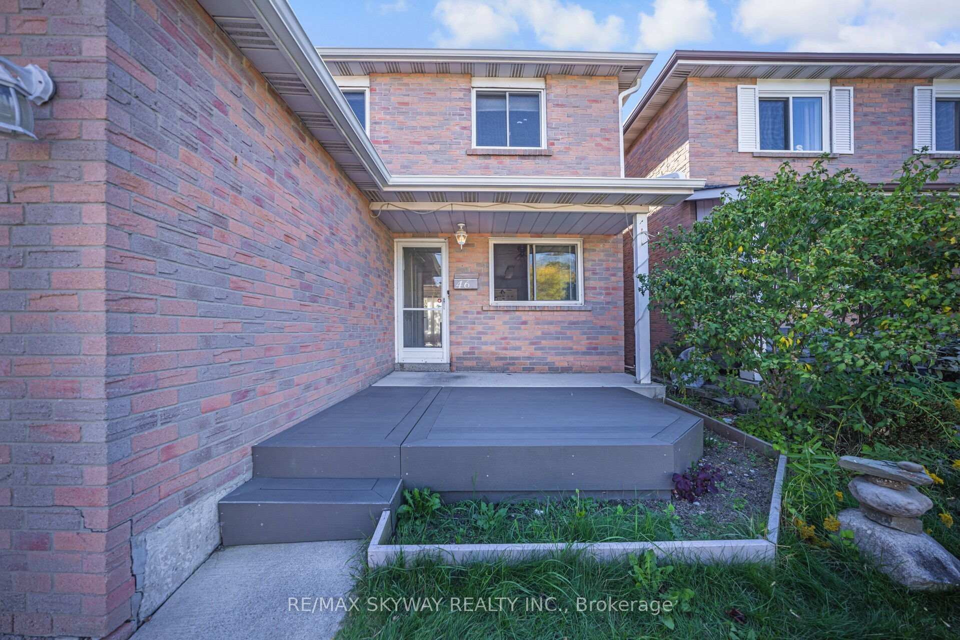 Photo 4 of 46 Royal Palm Drive, Brampton, Heart Lake East — HOMEH