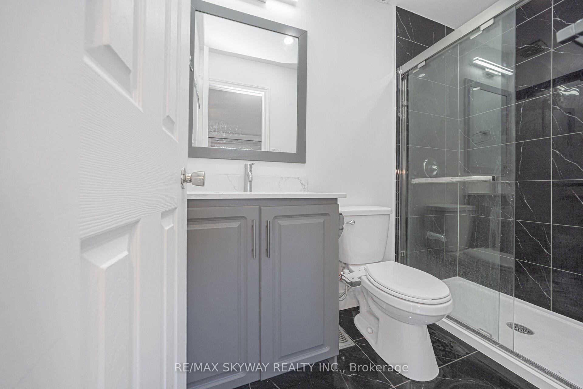 Photo 24 of 46 Royal Palm Drive, Brampton, Heart Lake East — HOMEH