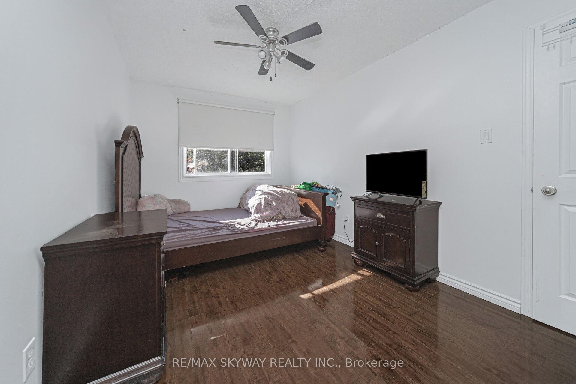 Photo 26 of 46 Royal Palm Drive, Brampton, Heart Lake East — HOMEH