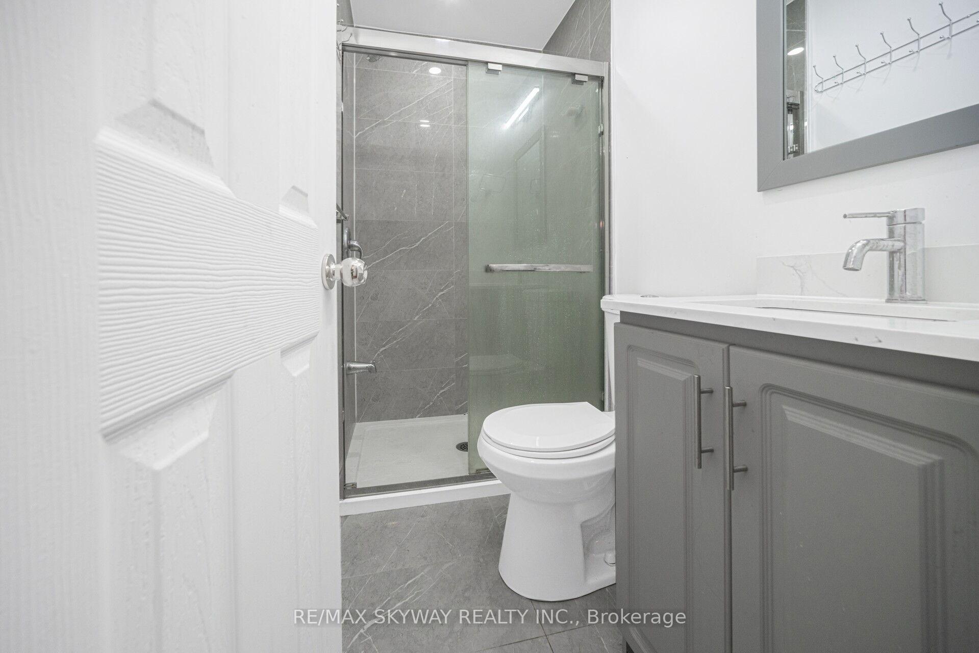 Photo 27 of 46 Royal Palm Drive, Brampton, Heart Lake East — HOMEH