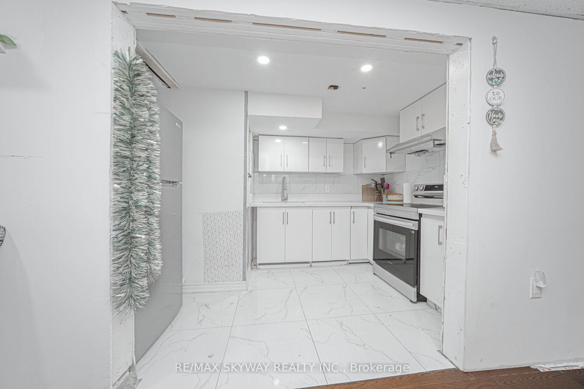 Photo 31 of 46 Royal Palm Drive, Brampton, Heart Lake East — HOMEH