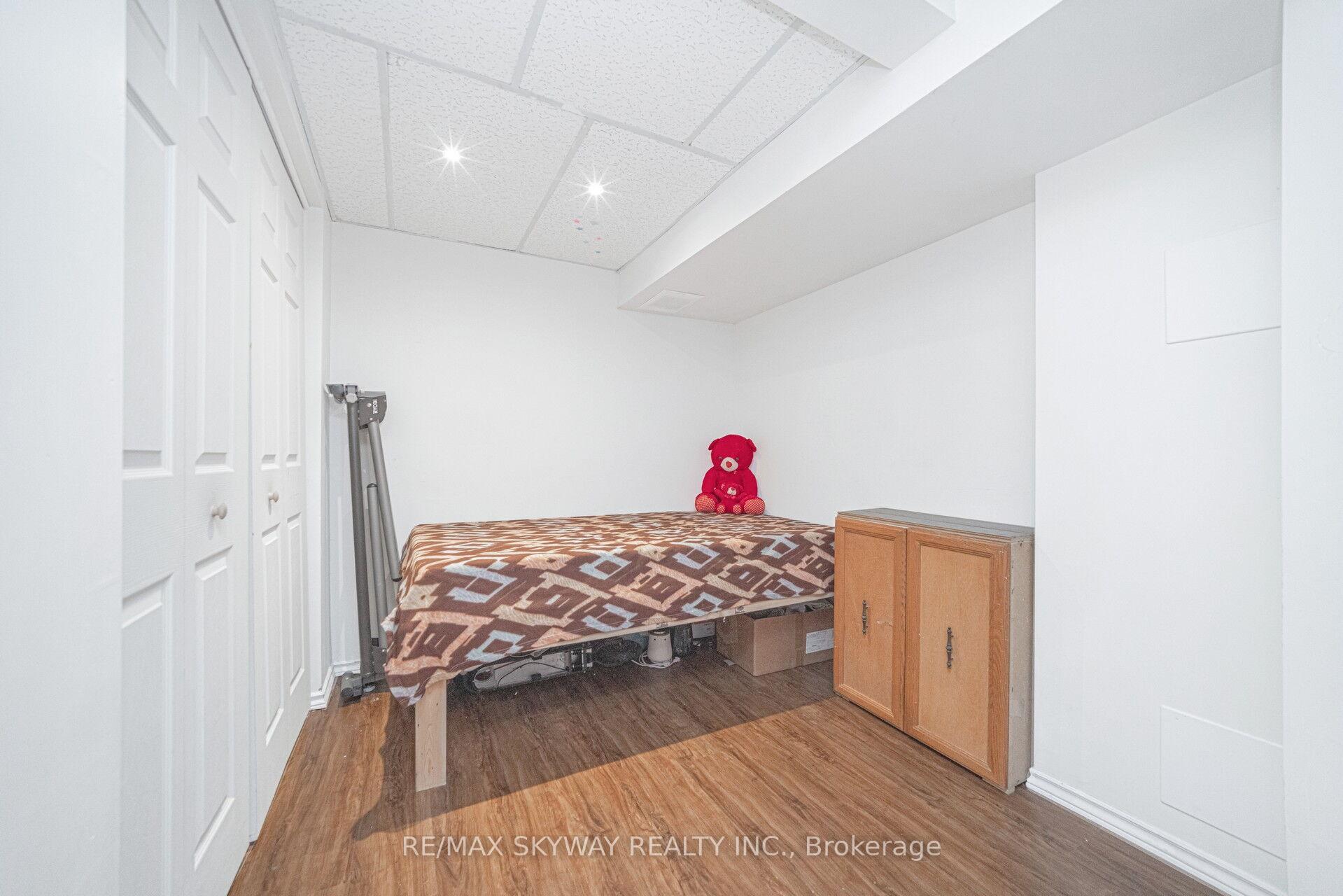 Photo 34 of 46 Royal Palm Drive, Brampton, Heart Lake East — HOMEH