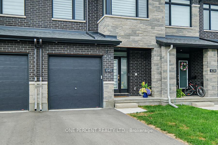 Front of 640 Cordelette Circle