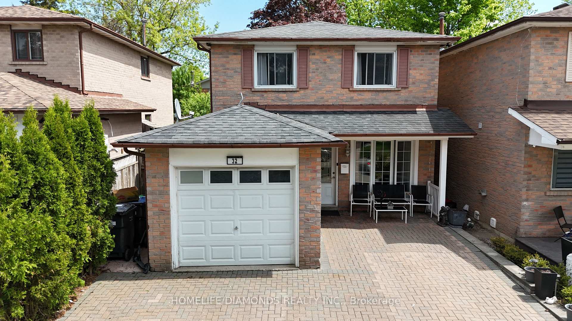 Front of 32 Barrington Crescent