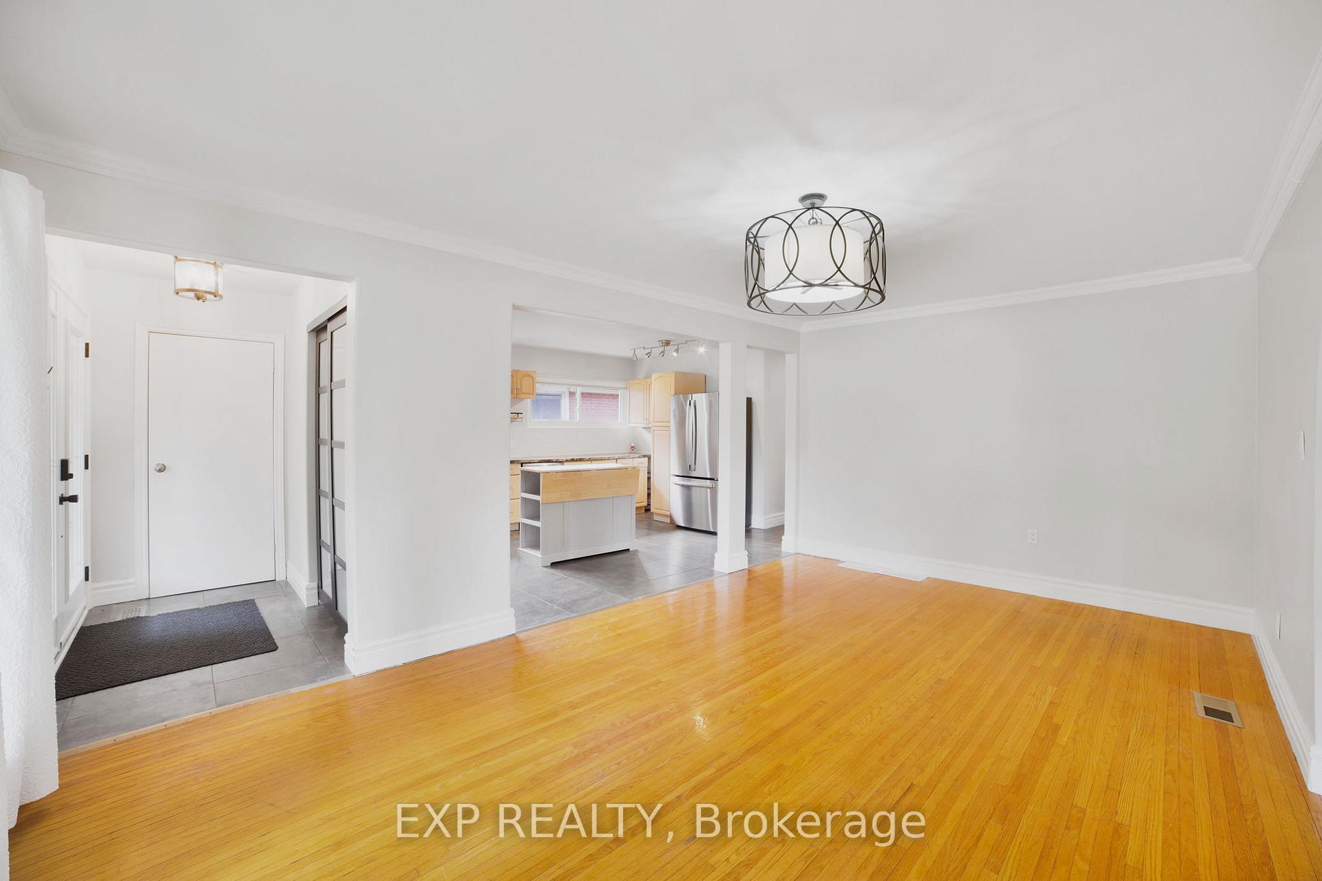 Photo 14 of 250 West 31st Street, Hamilton, Westcliffe — HOMEH