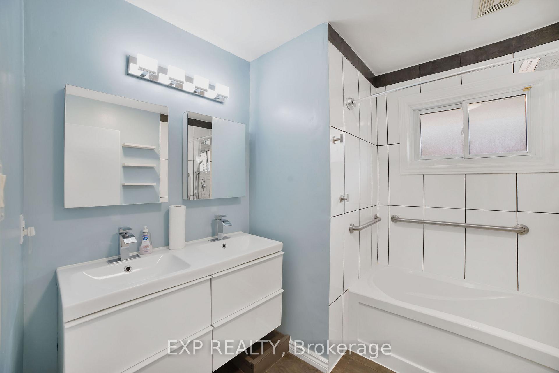 Photo 19 of 250 West 31st Street, Hamilton, Westcliffe — HOMEH