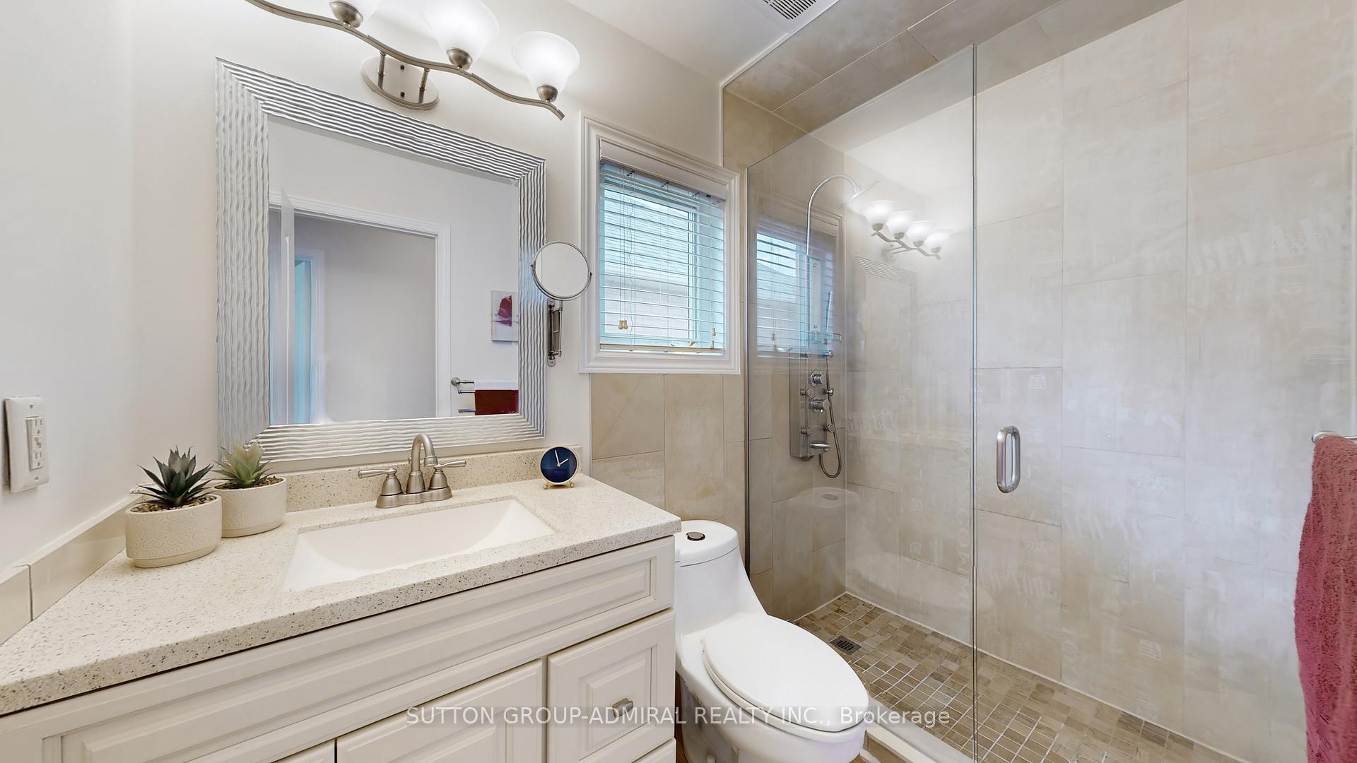 Photo 26 of 7 Rockview Gardens, Vaughan, Concord — HOMEH