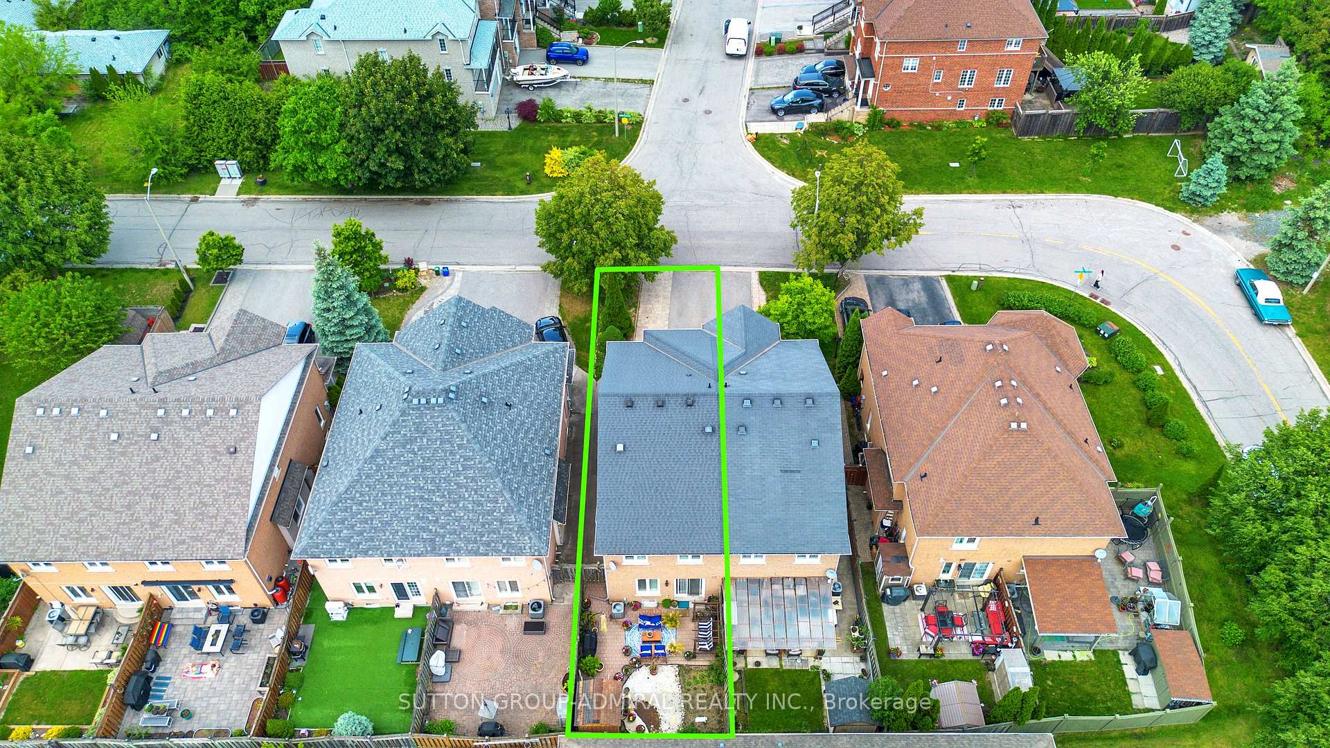 Photo 36 of 7 Rockview Gardens, Vaughan, Concord — HOMEH