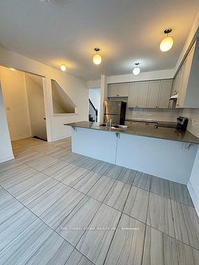 Photo 5 of 35 Steamboat Way, Whitby, Port Whitby — HOMEH