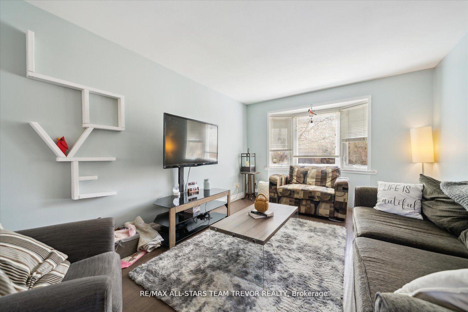 Photo 3 of 39 Campion Court, Georgina, Keswick South — HOMEH