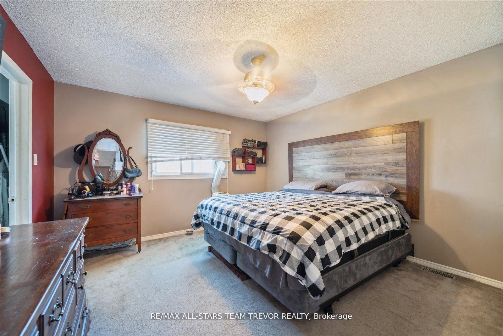 Photo 17 of 39 Campion Court, Georgina, Keswick South — HOMEH