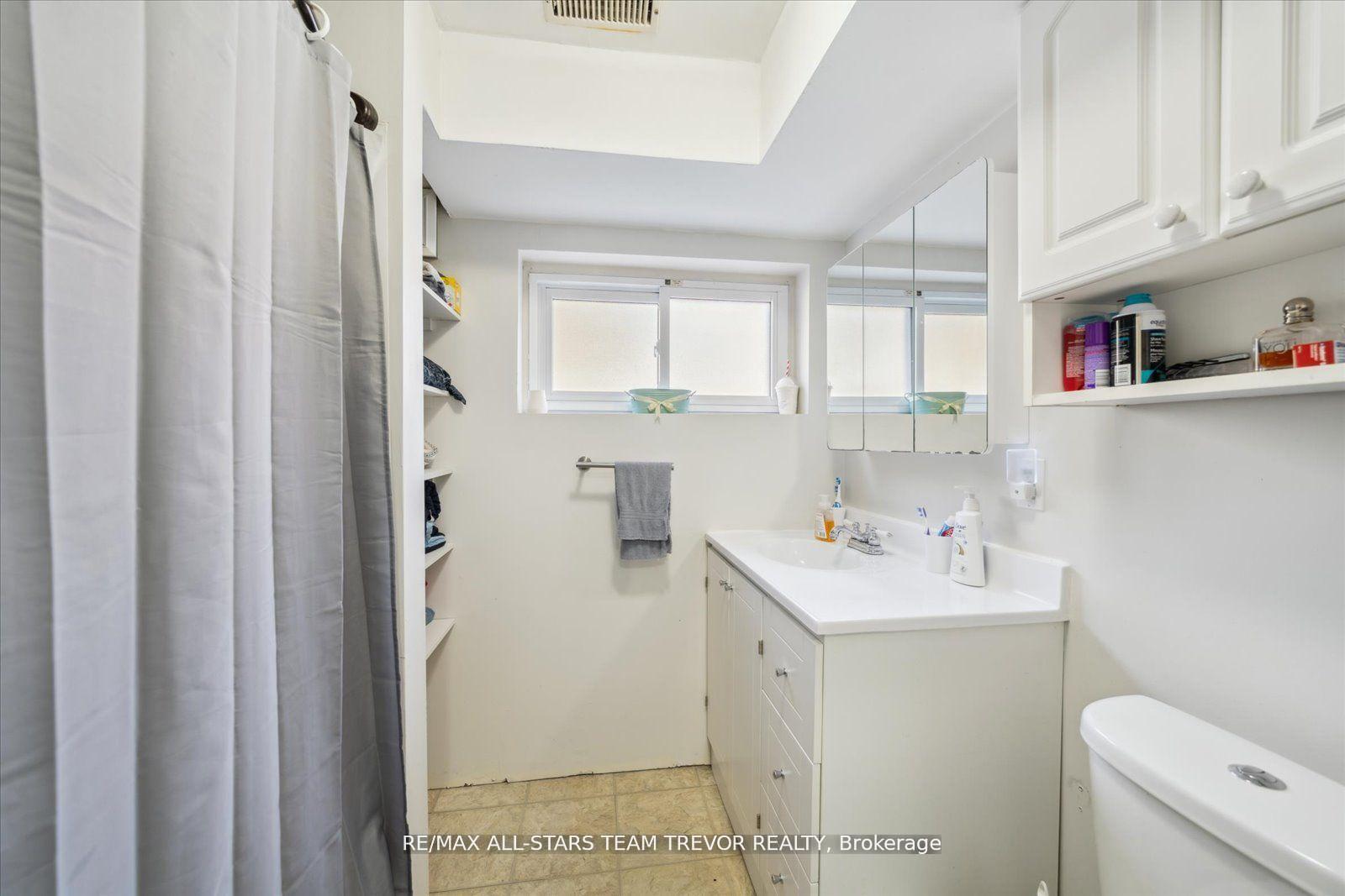 Photo 32 of 39 Campion Court, Georgina, Keswick South — HOMEH