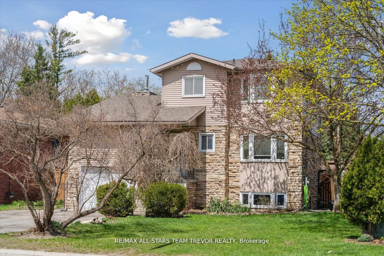 Photo 34 of 39 Campion Court, Georgina, Keswick South — HOMEH