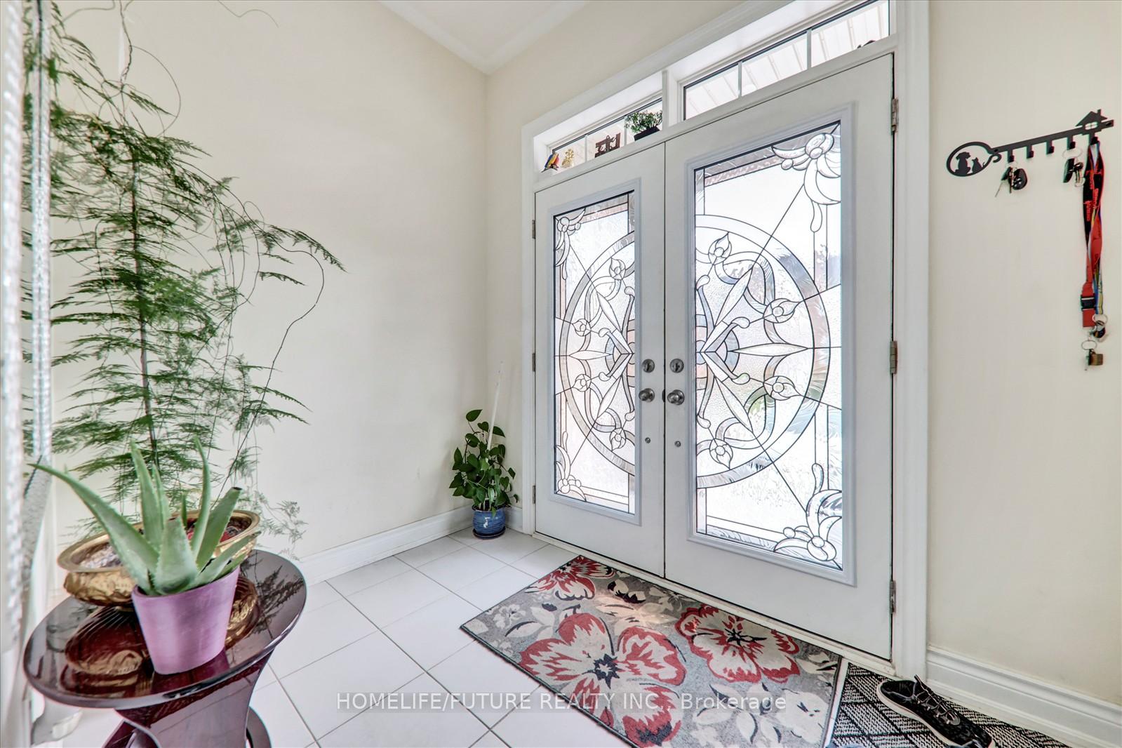 Photo 4 of 12 Ryler Way, Markham, Cedarwood — HOMEH