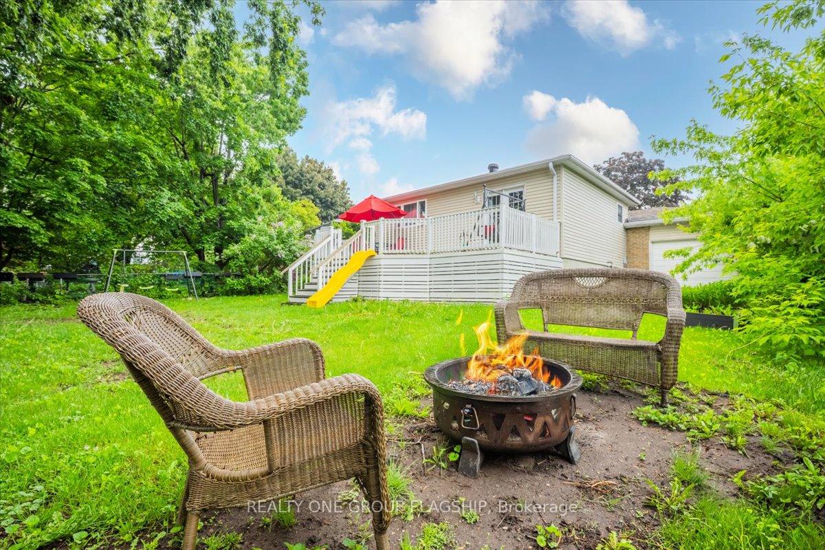 Photo 5 of 52 Highcroft Road, Barrie, Allandale Heights — HOMEH