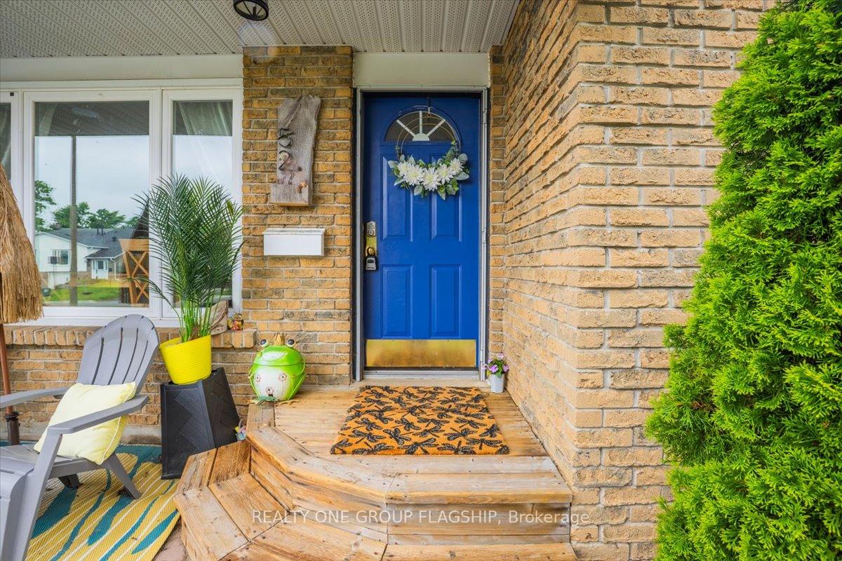 Photo 8 of 52 Highcroft Road, Barrie, Allandale Heights — HOMEH