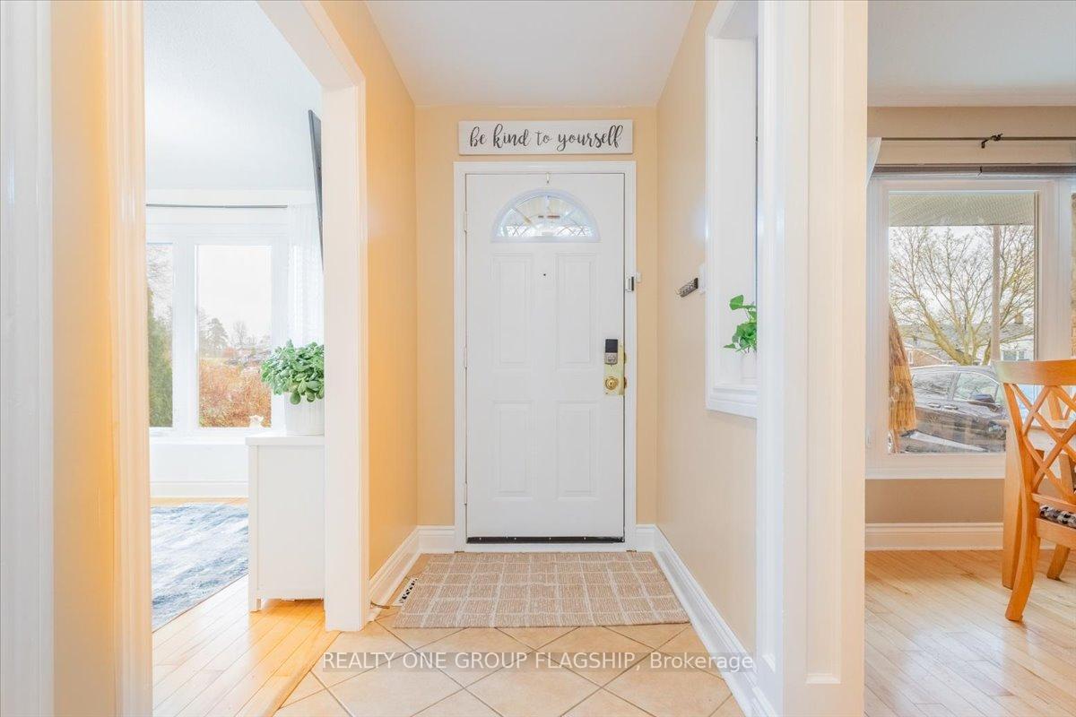 Photo 9 of 52 Highcroft Road, Barrie, Allandale Heights — HOMEH
