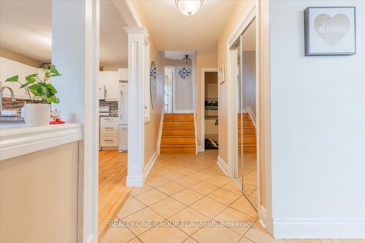 Photo 10 of 52 Highcroft Road, Barrie, Allandale Heights — HOMEH