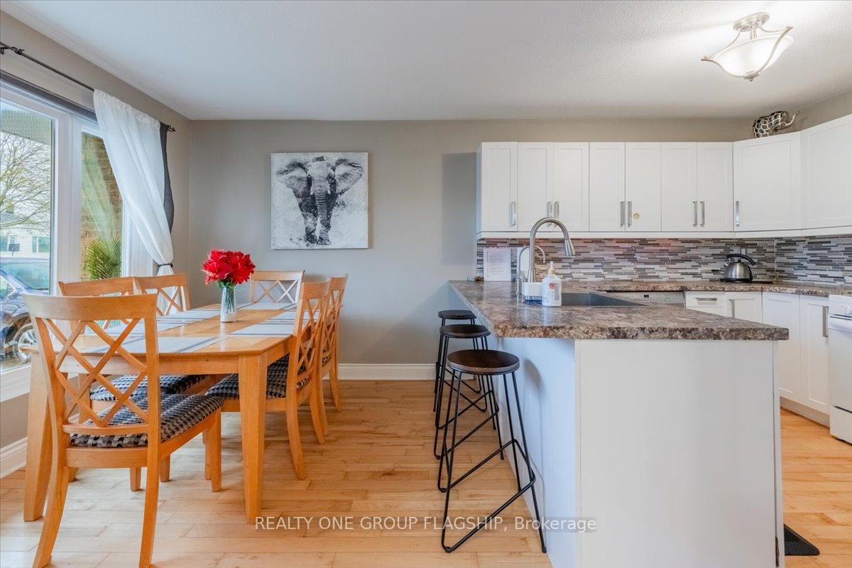 Photo 13 of 52 Highcroft Road, Barrie, Allandale Heights — HOMEH