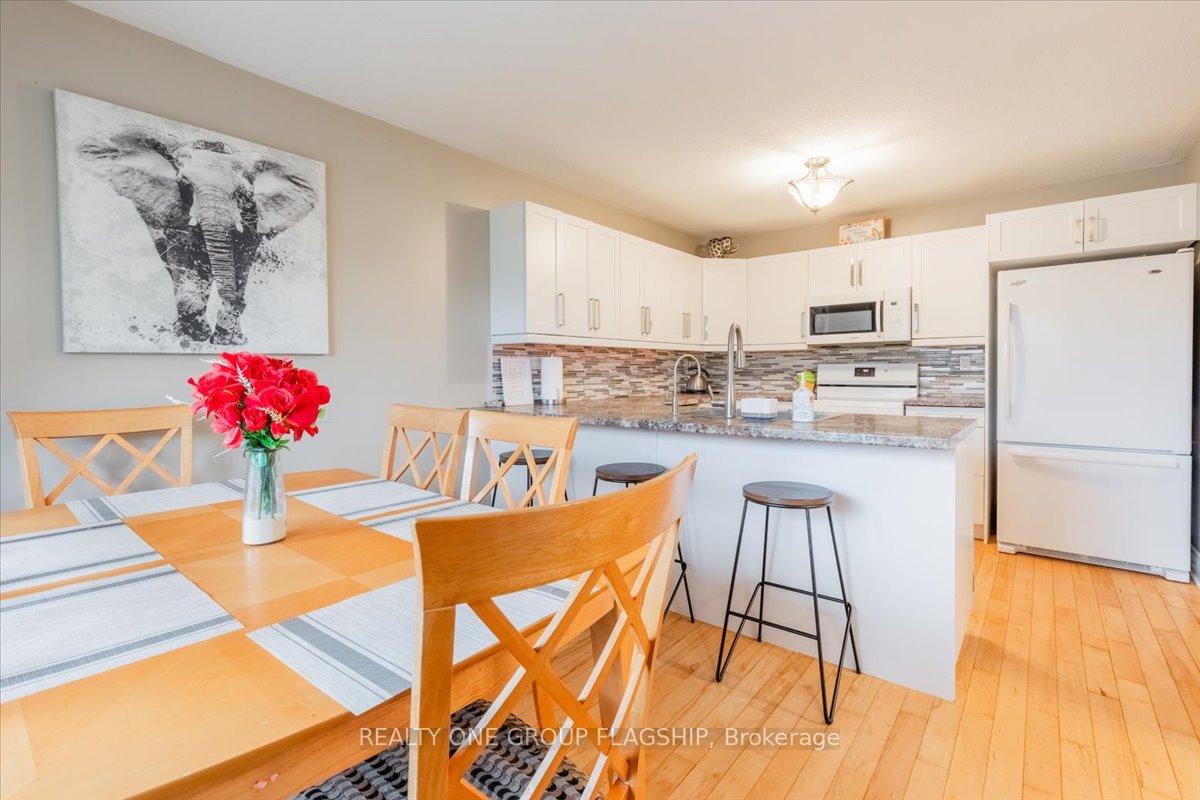 Photo 15 of 52 Highcroft Road, Barrie, Allandale Heights — HOMEH