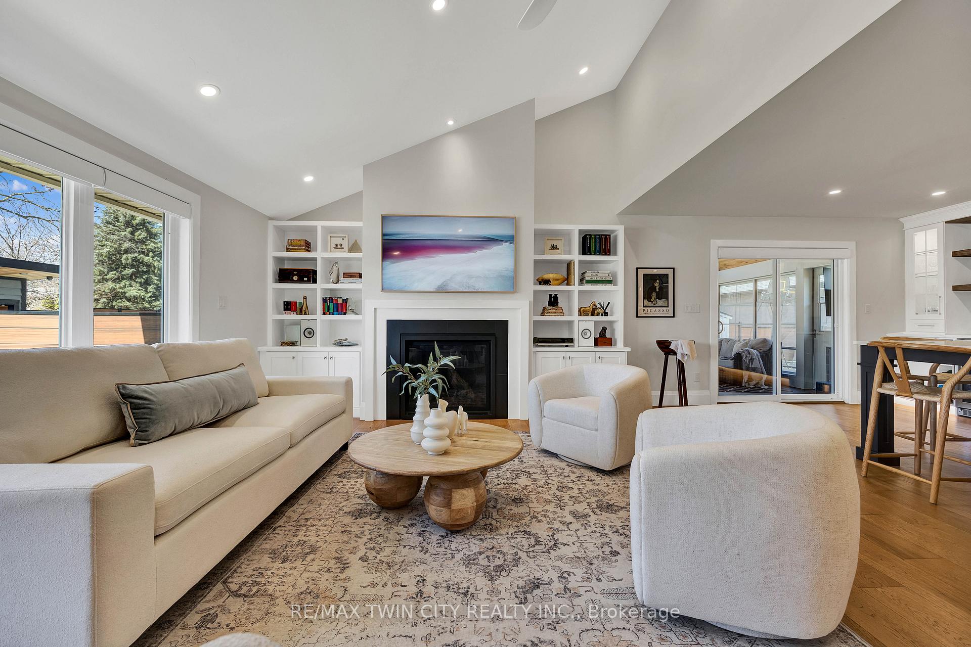 Photo 9 of 112 Aberdeen Road, Kitchener — HOMEH