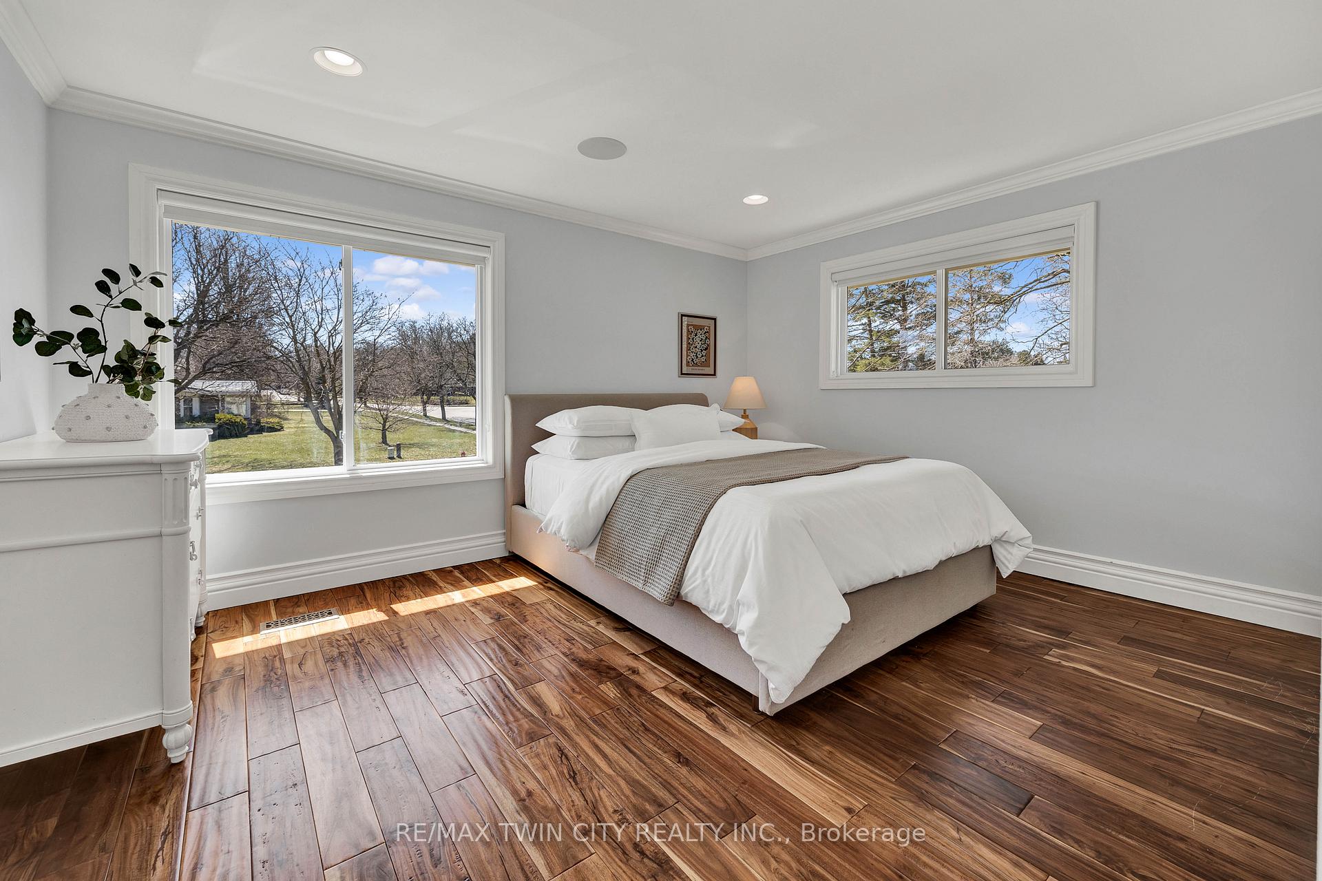Photo 14 of 112 Aberdeen Road, Kitchener — HOMEH