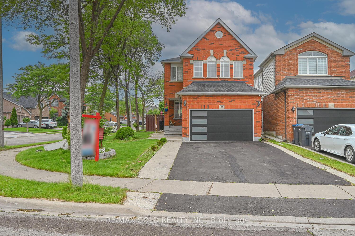 Front of 44 Ribbon Drive