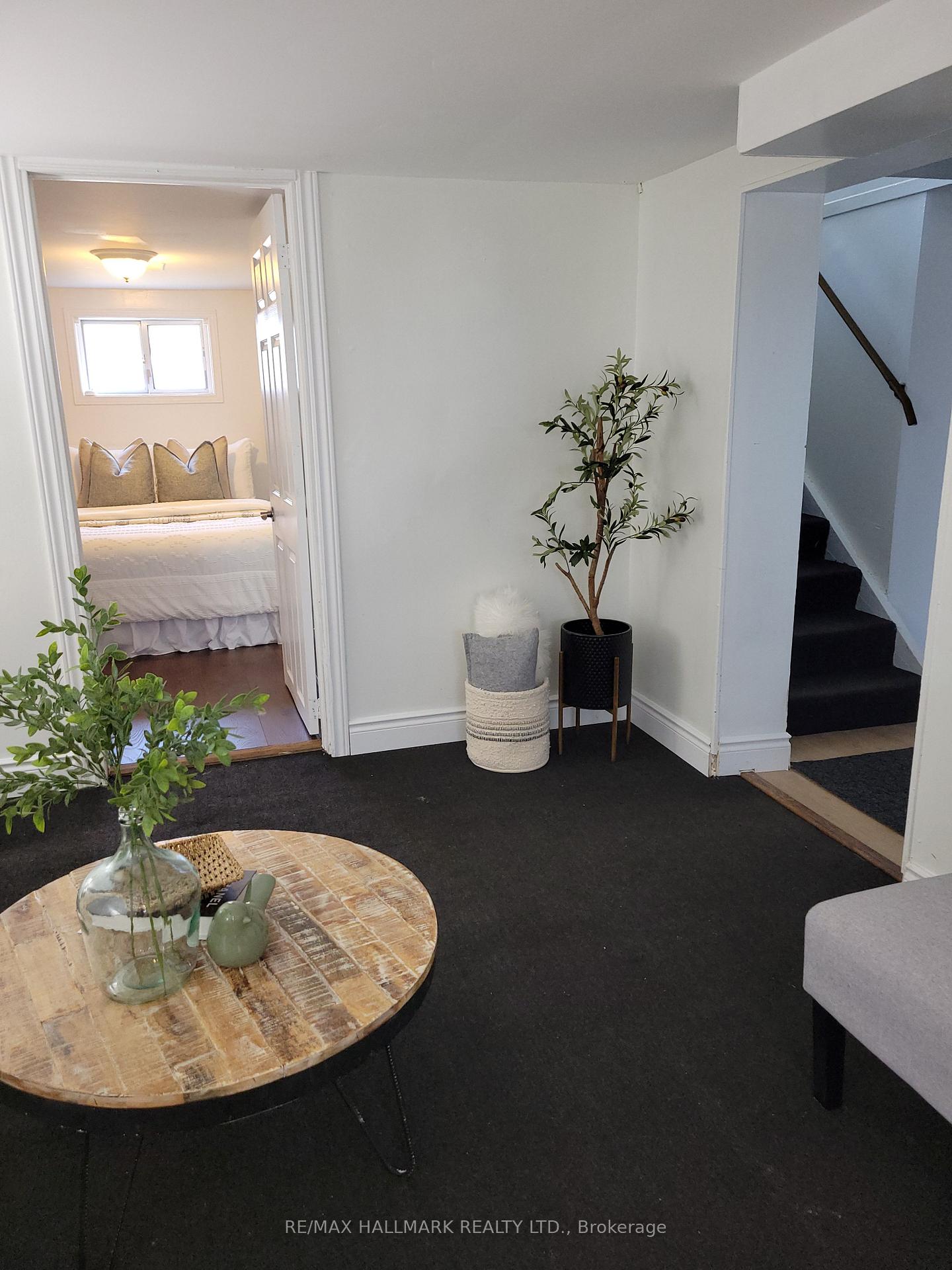 Photo 5 of Unit Lower Unit, 15 Lawrence Avenue, Guelph, St. Patrick's Ward — HOMEH