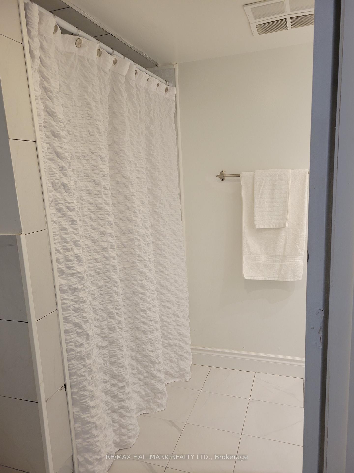 Photo 7 of Unit Lower Unit, 15 Lawrence Avenue, Guelph, St. Patrick's Ward — HOMEH
