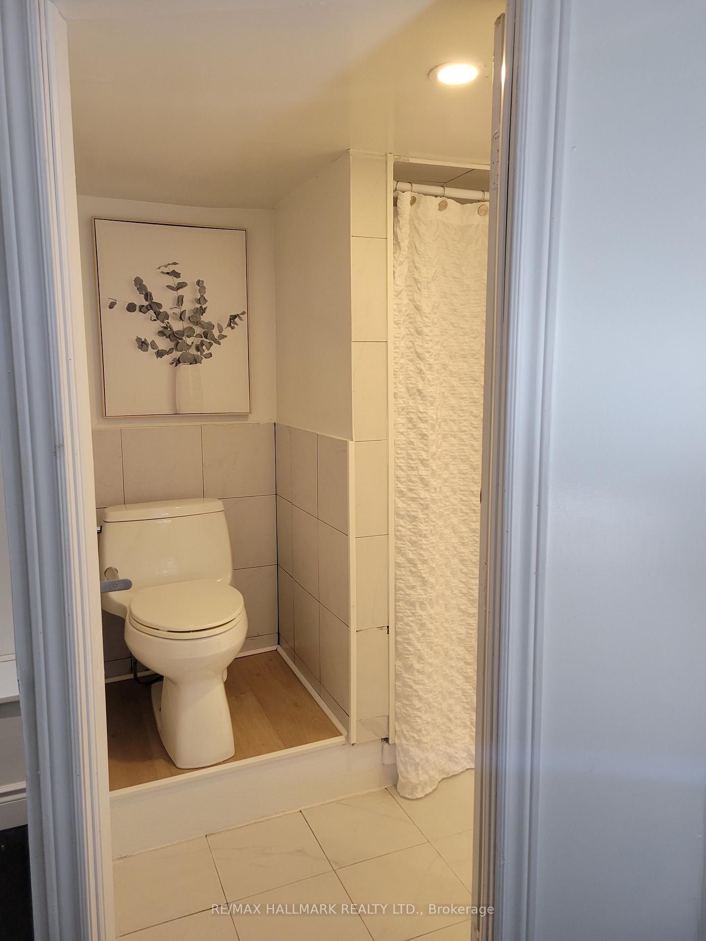 Photo 8 of Unit Lower Unit, 15 Lawrence Avenue, Guelph, St. Patrick's Ward — HOMEH