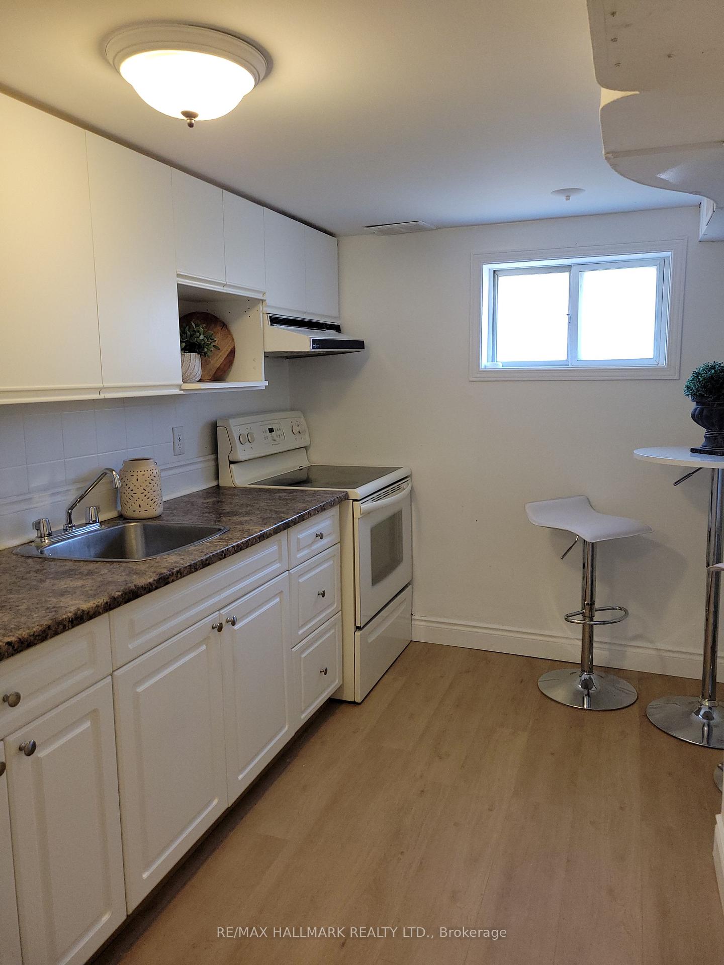 Photo 9 of Unit Lower Unit, 15 Lawrence Avenue, Guelph, St. Patrick's Ward — HOMEH